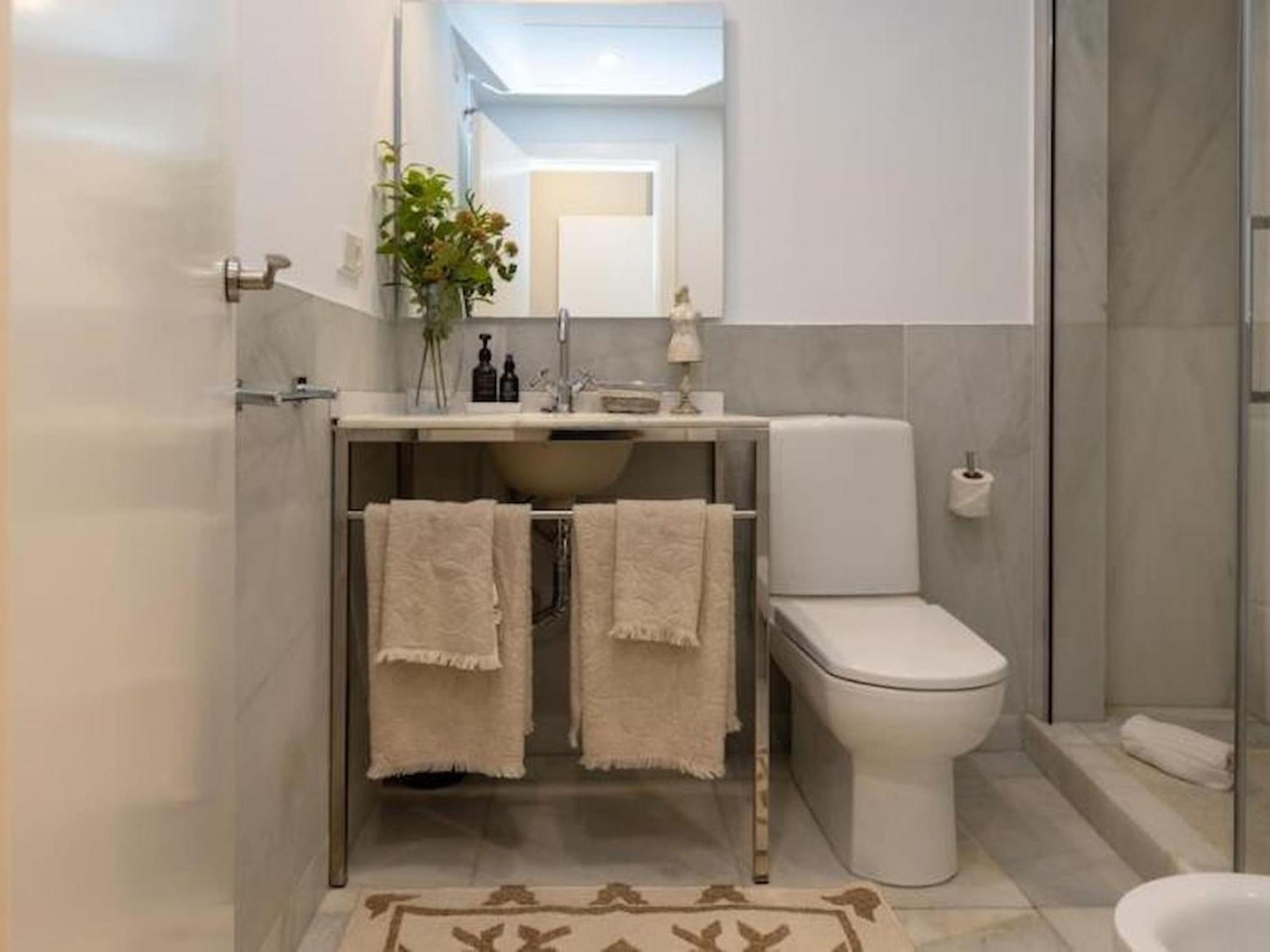 Trinidad Deluxe 5 Apartment กรานาดา ภายนอก รูปภาพ